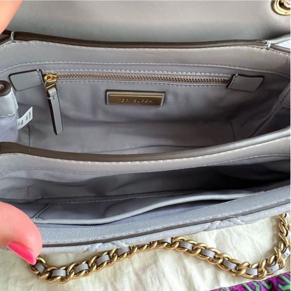 AUTHENTICATED NWT Tory Burch Fleming Soft Shoulder Bag & Miller Pavé Studs $700 - Picture 12 of 17